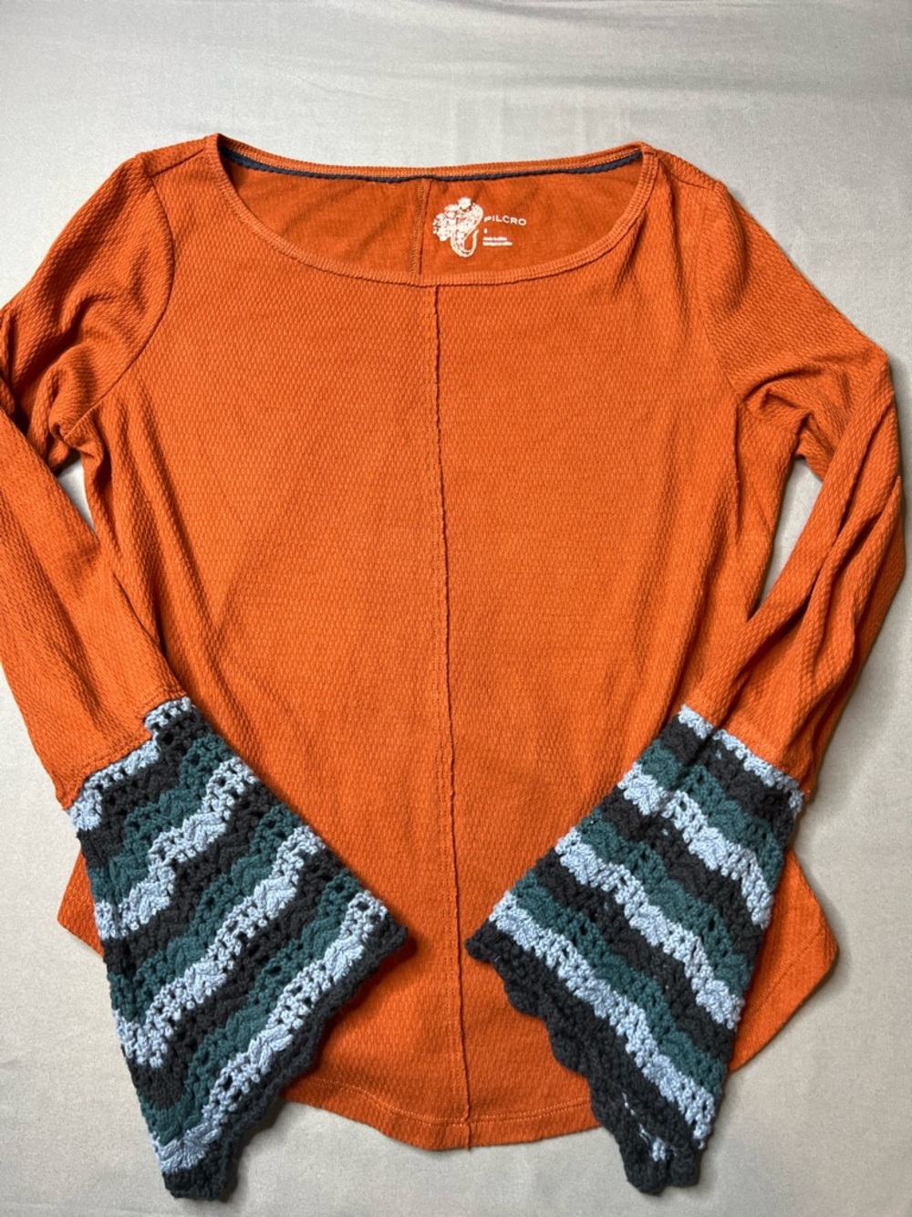 Pilcro Anthropologie Rust Waffle Knit Top | Crochet Cuffs | Size S